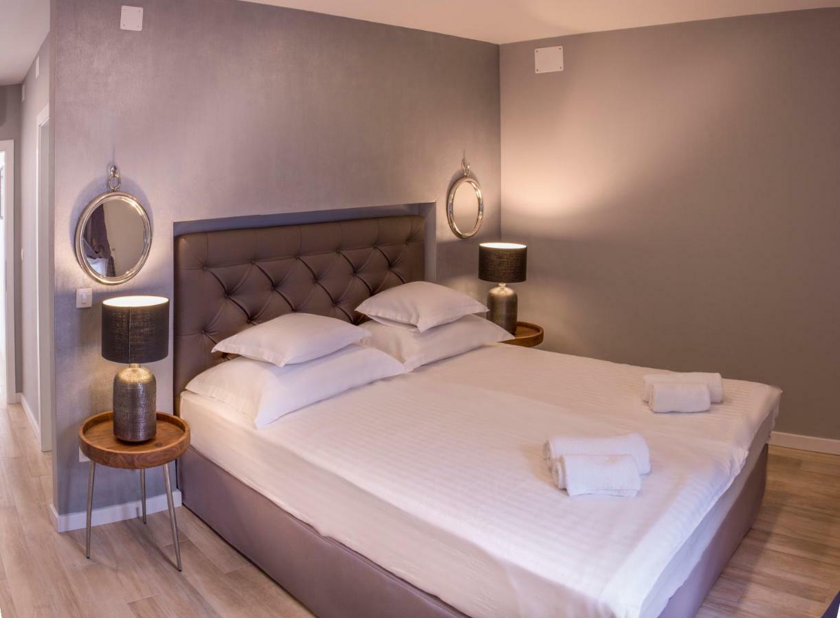 Apartment Old Town Mariolina Krk Town Luaran gambar
