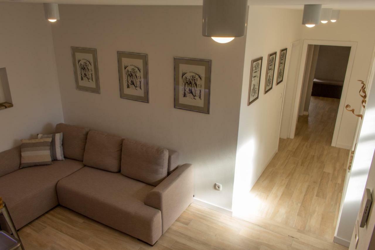 Apartment Old Town Mariolina Krk Town Luaran gambar