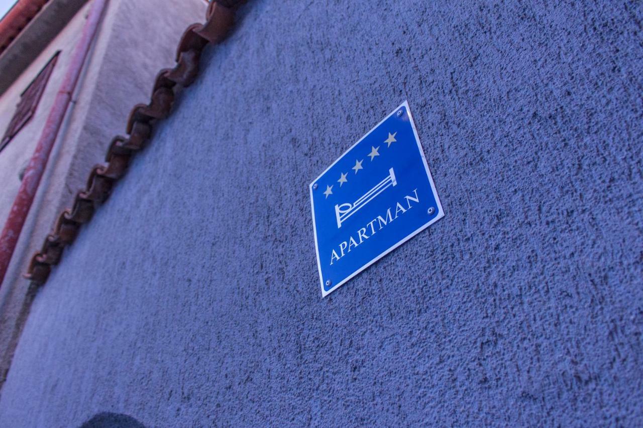 Apartment Old Town Mariolina Krk Town Luaran gambar