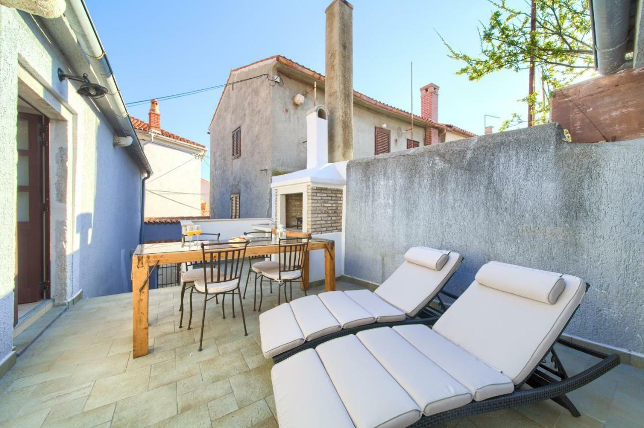 Apartment Old Town Mariolina Krk Town Luaran gambar